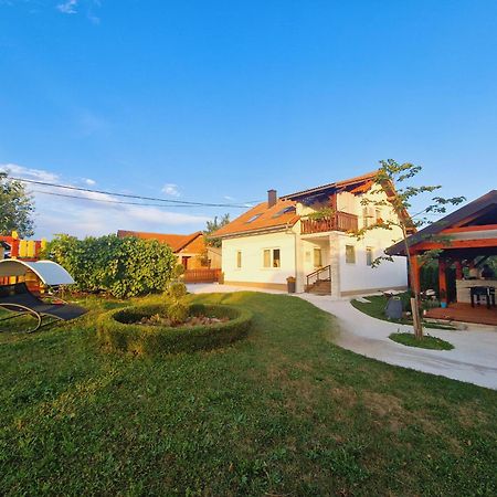 רקוביצה Apartments Anna & Mateo מראה חיצוני תמונה